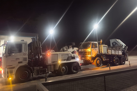 Reboque de pesados em ação